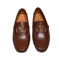 V Buckle Leather Shoe - Brands Gateway