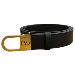 Alternative view of V-logo calfskin leather signature belt