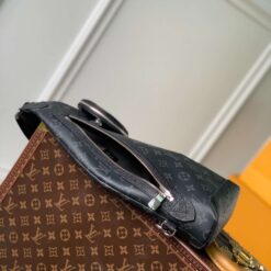 Alternative view of Louis Vuitton Duo Slingbag Black For Men 42cm / 16.5in M30936