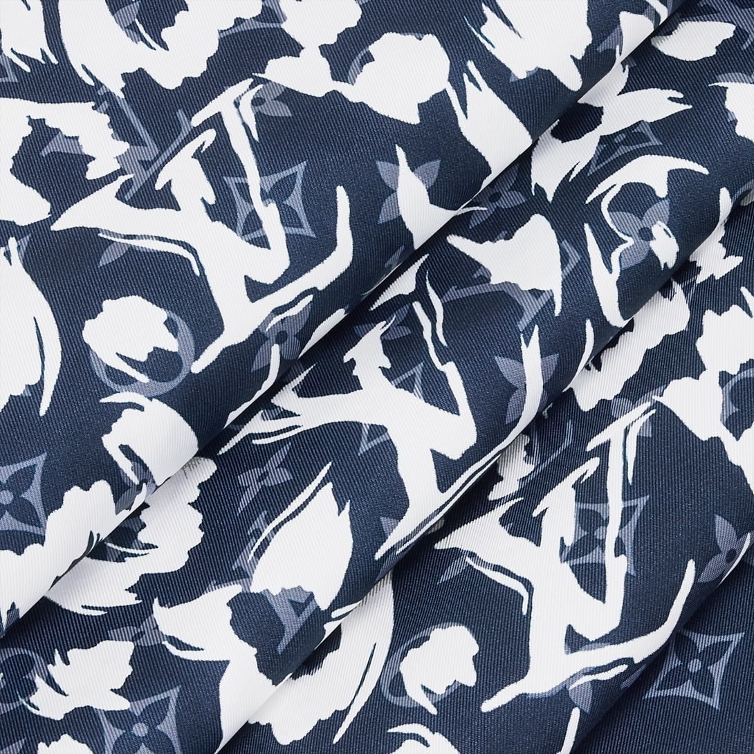 Louis Vuitton LV Safari Square 90 Scarf Blue For Women M97895 - Image 4