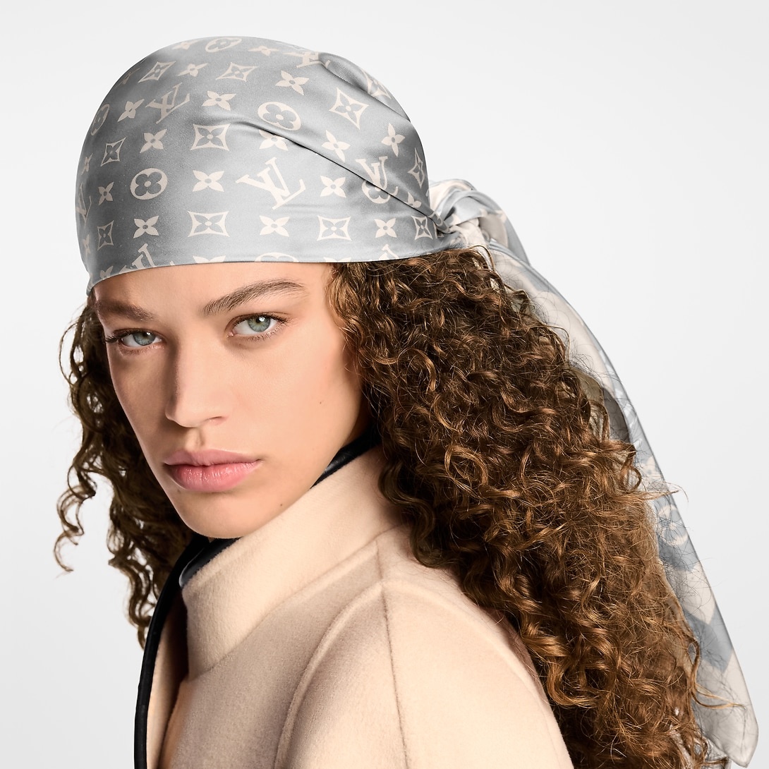 Louis Vuitton Monogram Silhouette Square 90 Scarf Grey For Women M97405 - Image 3