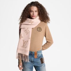 Alternative view of Louis Vuitton Reykjavik Scarf Beige Rose For Women 74.8in/190cm M78908